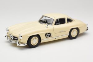 Mercedes 300 SL W198 Krémszínű Minichamps 1:18 110037212 Fém