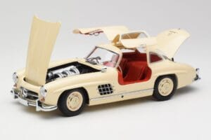 Mercedes 300 SL W198 Krém Piros Belső Térrel Minichamps 1:18 180039002 Fém – 2. kép a 8-ből