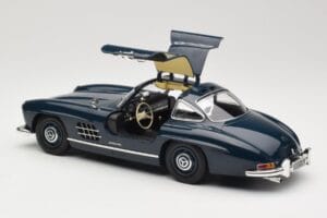 Mercedes 300 SL W198 Gullwing Sötétkék Minichamps 1:18 110037216 Fém – 5. kép a 8-ből