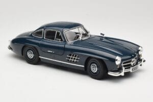 Mercedes 300 SL W198 Gullwing Sötétkék Minichamps 1:18 110037216 Fém – 6. kép a 8-ből