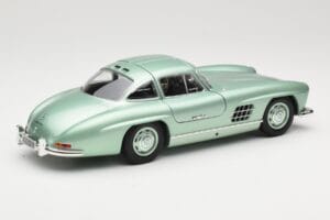 Mercedes 300 SL W198 Gullwing Light Green Metallic Minichamps 1:18 110037221 Fém – 3. kép a 8-ből