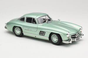 Mercedes 300 SL W198 Gullwing Light Green Metallic Minichamps 1:18 110037221 Fém – 6. kép a 8-ből