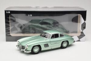 Mercedes 300 SL W198 Gullwing Light Green Metallic Minichamps 1:18 110037221 Fém – 8. kép a 8-ből