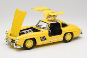 Mercedes 300 SL W198 Világossárga Minichamps 1:18 180039009 Fém – 2. kép a 8-ből