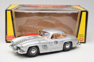 Mercedes 300 SL W198 #295 1954 Bburago 1:18 32813 Fém – 8. kép a 8-ből