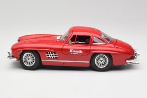 Mercedes 300 SL W198 Red Metallic Bburago 1:18 3013-M1 Fém – 4. kép a 8-ből