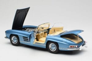 Mercedes 300 SL W198 Roadster Hardtop Light Blue Metallic Minichamps 1:18 180039042 Fém – 6. kép a 9-ből