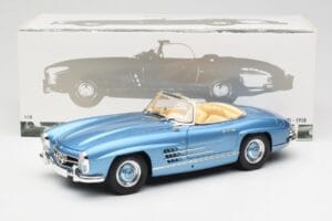 Mercedes 300 SL W198 Roadster Hardtop Light Blue Metallic Minichamps 1:18 180039042 Fém – 9. kép a 9-ből