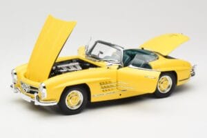 Mercedes 300 SL W198 Roadster Hardtop Signal Yellow Minichamps 1:18 180039044 Fém – 2. kép a 9-ből