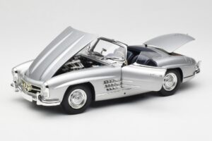 Mercedes 300 SL W198 Roadster Silver Metallic Minichamps 1:18 180039030 Fém – 2. kép a 8-ből