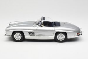 Mercedes 300 SL W198 Roadster Silver Metallic Minichamps 1:18 180039030 Fém – 4. kép a 8-ből