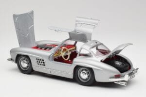 Mercedes 300 SL W198 Gullwing Silver Szürke Bburago 1:18 3513 Fém – 4. kép a 8-ből