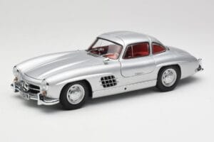 Mercedes 300 SL W198 Gullwing Ezüst Metál Minichamps 1:18 B66040379 Fém