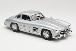 Mercedes 300 SL W198 Gullwing Ezüst Minichamps 1:18 110037210 Fém – 6. kép a 8-ből