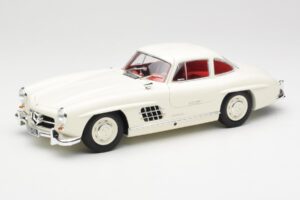 Mercedes 300 SL W198 Fehér Minichamps 1:18 180039006 Fém