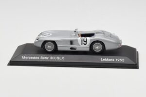 Mercedes 300 SLR #19 J.M. Fangio / S. Moss 24 Hours of Le Mans 1955 Minichamps 1:43 B66040253 Fém