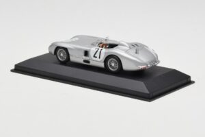 Mercedes 300 SLR #21 K. Kling / A. Simon 24 Hours of Le Mans 1955 Minichamps 1:43 432553021 Fém – 3. kép a 4-ből