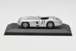 Mercedes 300 SLR #21 K. Kling / A. Simon 24 Hours of Le Mans 1955 Minichamps 1:43 432553021 Fém