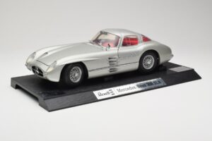 Mercedes 300 SLR Ezüst Revell 1:12 08851 Fém