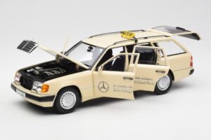 Mercedes 300D S124 T-Model Világos Elefántcsont Taxi Dealer Kiadás Norev 1:18 B66040702 Fém – 2. kép a 8-ből