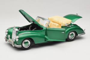 Mercedes 300S Cabriolet Green Metallic Maisto 1:18 52116 Fém – 2. kép a 7-ből
