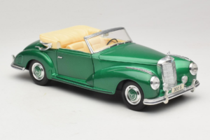 Mercedes 300S Cabriolet Green Metallic Maisto 1:18 52116 Fém – 5. kép a 7-ből