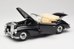 Mercedes 300SC W188 Obsidian Fekete Maisto 1:18 806B Fém – 2. kép a 8-ből