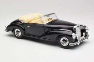 Mercedes 300SC W188 Obsidian Fekete Maisto 1:18 806B Fém – 6. kép a 8-ből