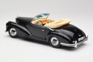 Mercedes 300SC W188 Obsidian Fekete Maisto 1:18 806B Fém – 7. kép a 8-ből