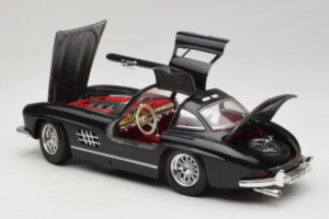 Mercedes 300SL Fekete Bburago 1:18 3015-M3 Fém – 5. kép a 8-ből