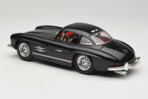 Mercedes 300SL Fekete Bburago 1:18 3015-M3 Fém – 7. kép a 8-ből