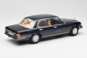 Mercedes 450 SEL 6.9 W116 Sötétkék Revell 1:18 8956 Fém – 3. kép a 8-ből
