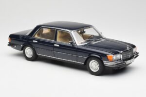 Mercedes 450 SEL 6.9 W116 Sötétkék Revell 1:18 8956 Fém – 6. kép a 8-ből