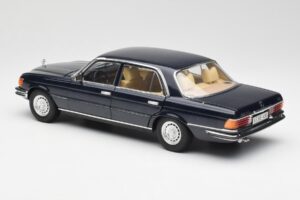 Mercedes 450 SEL 6.9 W116 Sötétkék Revell 1:18 8956 Fém – 7. kép a 8-ből