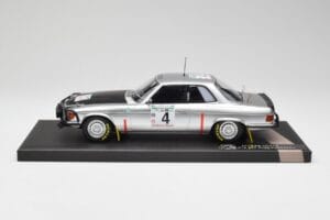 Mercedes 450 SLC 5.0 C107 #4 B. Waldegard / H. Thorszelius Rally Bandama 1979 Minichamps 1:18 107793204 Gyanta – 3. kép a 6-ből