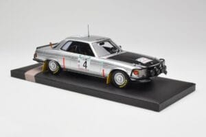 Mercedes 450 SLC 5.0 C107 #4 B. Waldegard / H. Thorszelius Rally Bandama 1979 Minichamps 1:18 107793204 Gyanta – 4. kép a 6-ből