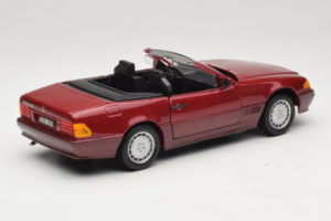 Mercedes 500 SL R129 Sötétvörös Revell 1:18 8801 Fém – 3. kép a 8-ből