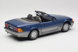 Mercedes SL 500 R129 Nautic Blue Metallic Revell 1:18 8081 Fém – 3. kép a 8-ből