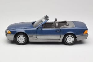 Mercedes SL 500 R129 Nautic Blue Metallic Revell 1:18 8081 Fém – 4. kép a 8-ből