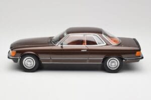 Mercedes 500 SLC C107 Beige Metallic KK-Scale 1:18 KKDC180851 Fém – 3. kép a 6-ből