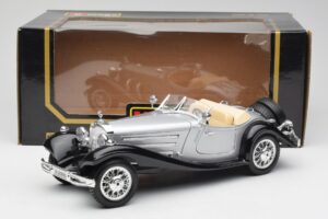 Mercedes 500K Roadster Ezüst Bburago 1:18 3020-M1 Fém – 8. kép a 8-ből