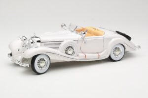 Mercedes 500K Special Roadster Fehér Premiere Edition Maisto 1:18 536055 Fém