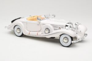 Mercedes 500K Special Roadster Fehér Premiere Edition Maisto 1:18 536055 Fém – 6. kép a 8-ből