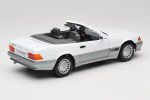 Mercedes 500 SL R129 Fehér Roadtough 1:18 92048 Fém – 3. kép a 8-ből