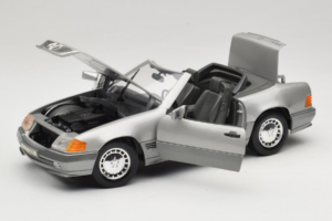 Mercedes 500SL R129 Ezüst Tchibo 1:18 TC001 Fém – 2. kép a 8-ből