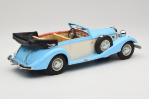 Mercedes 540K Kabrió Kék Fehér Cult Models 1:18 CML184-2 Fém – 2. kép a 6-ből