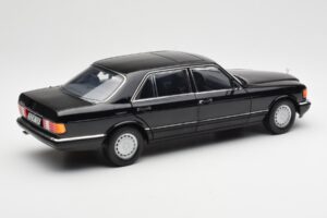 Mercedes 560 SEL W126 Fekete Dealer Kiadás Norev 1:18 B66040599 Fém – 3. kép a 8-ből