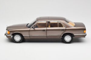 Mercedes 560 SEL W126 Impala Barna Dealer Kiadás Norev 1:18 B66040646 Fém – 4. kép a 8-ből