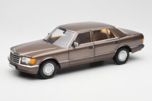 Mercedes 560 SEL W126 Impala Barna Dealer Kiadás Norev 1:18 B66040646 Fém