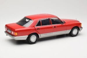 Mercedes 560 SEL W126 Piros Norev 1:18 183463 Fém – 3. kép a 8-ből